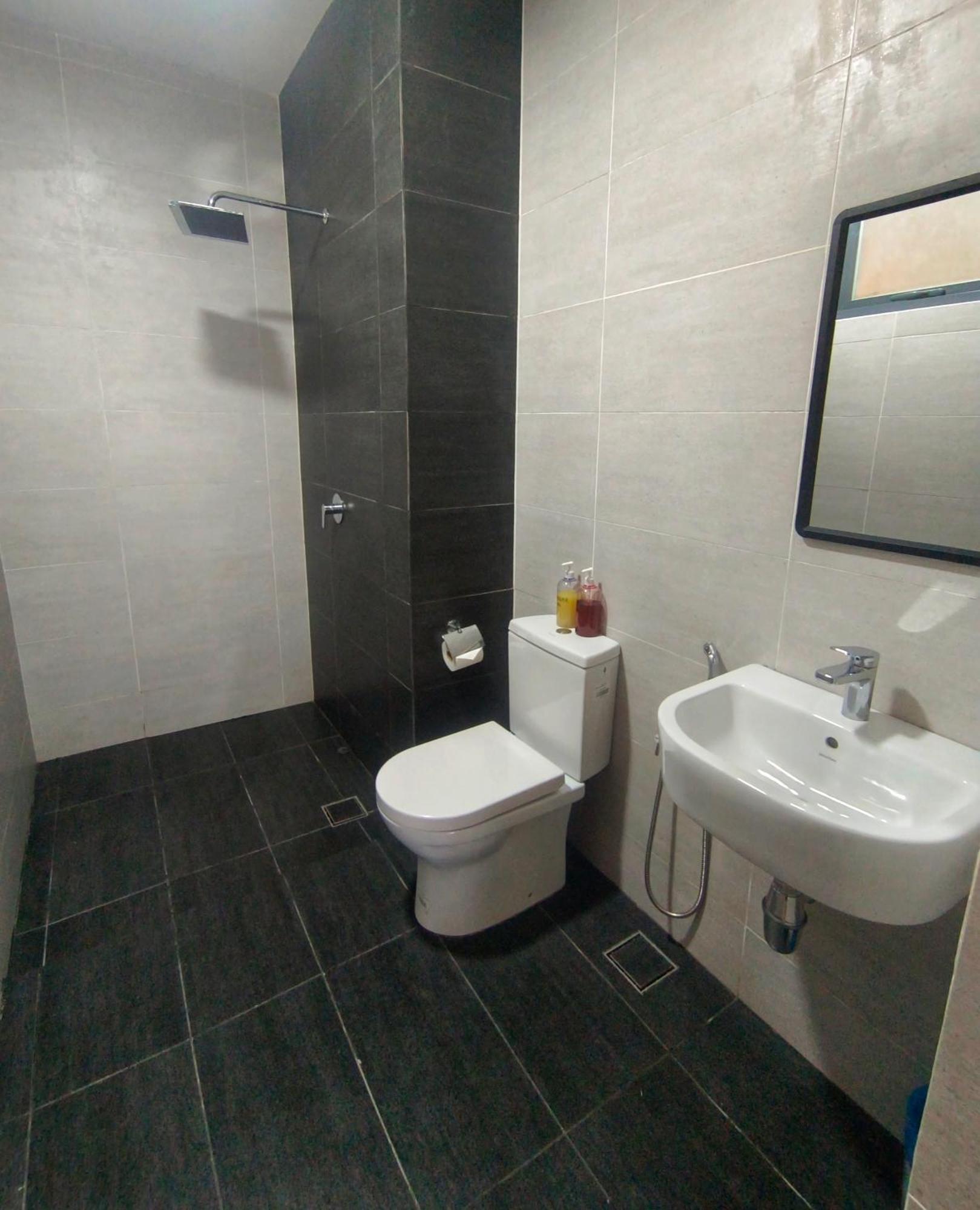 One Bedroom Troika Kota Bharu By Aghome, Modern Design Eksteriør bilde