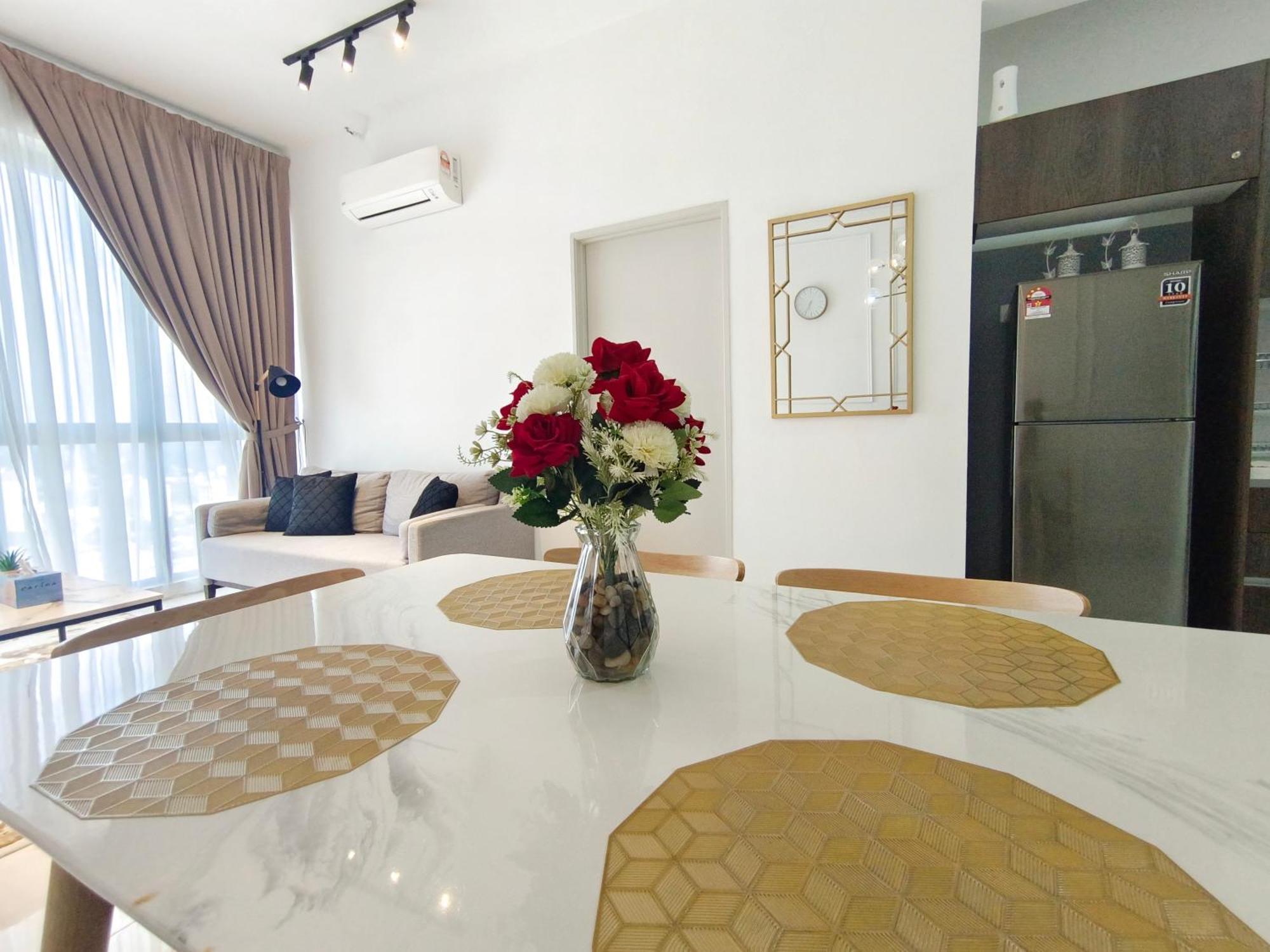 One Bedroom Troika Kota Bharu By Aghome, Modern Design Eksteriør bilde