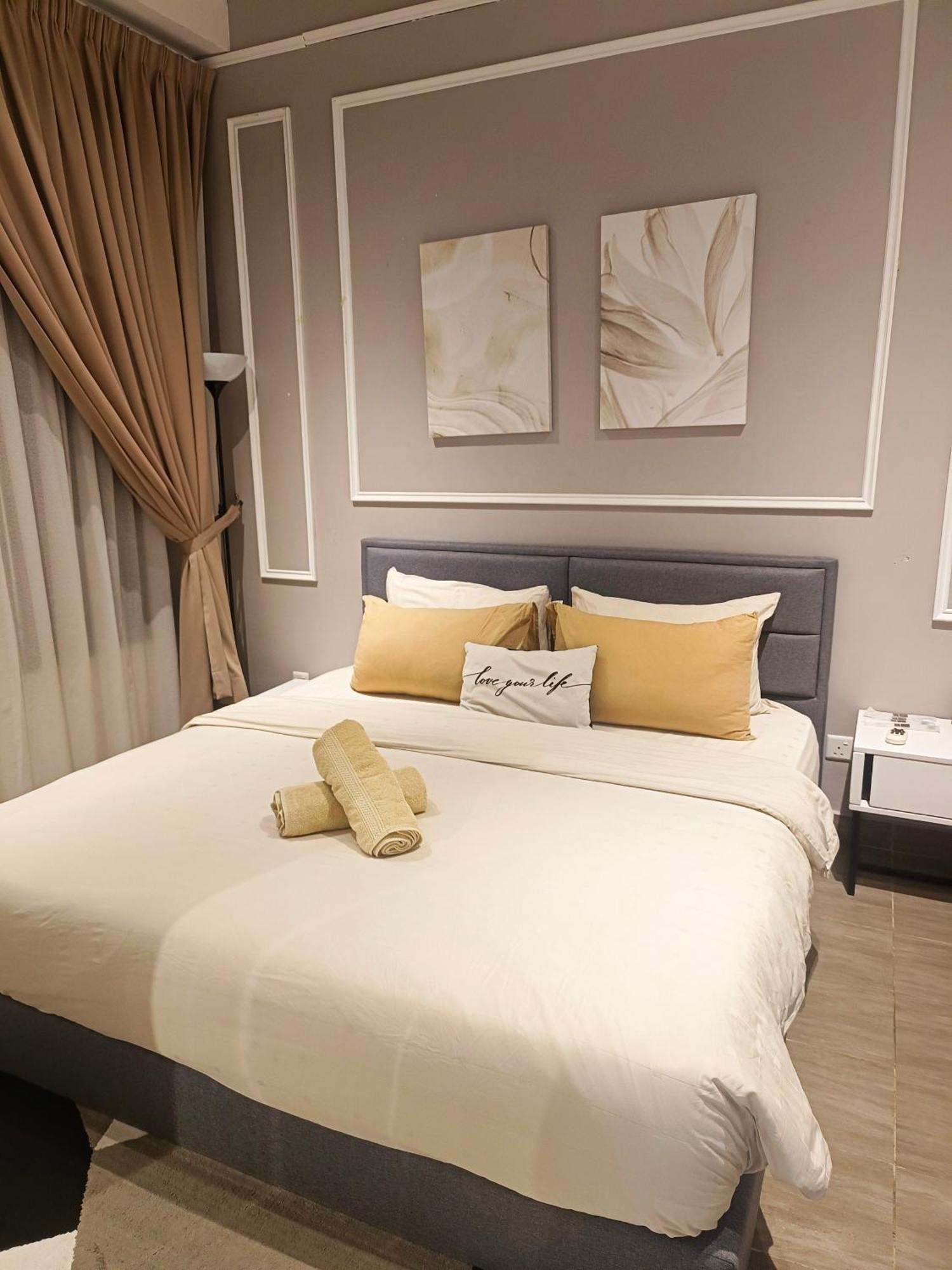 One Bedroom Troika Kota Bharu By Aghome, Modern Design Eksteriør bilde